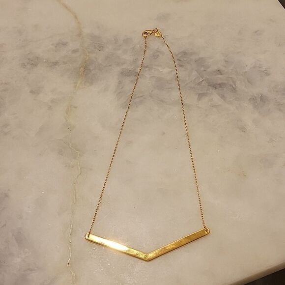 NWT Gorjana Coquette CottageCore Feminine Dainty Chevron 14K Gold Arrow Necklace - Picture 7 of 11